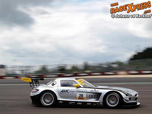 Progressie Ronald van de Laar en Michel Bleekemolen met Mercedes SLS AMG